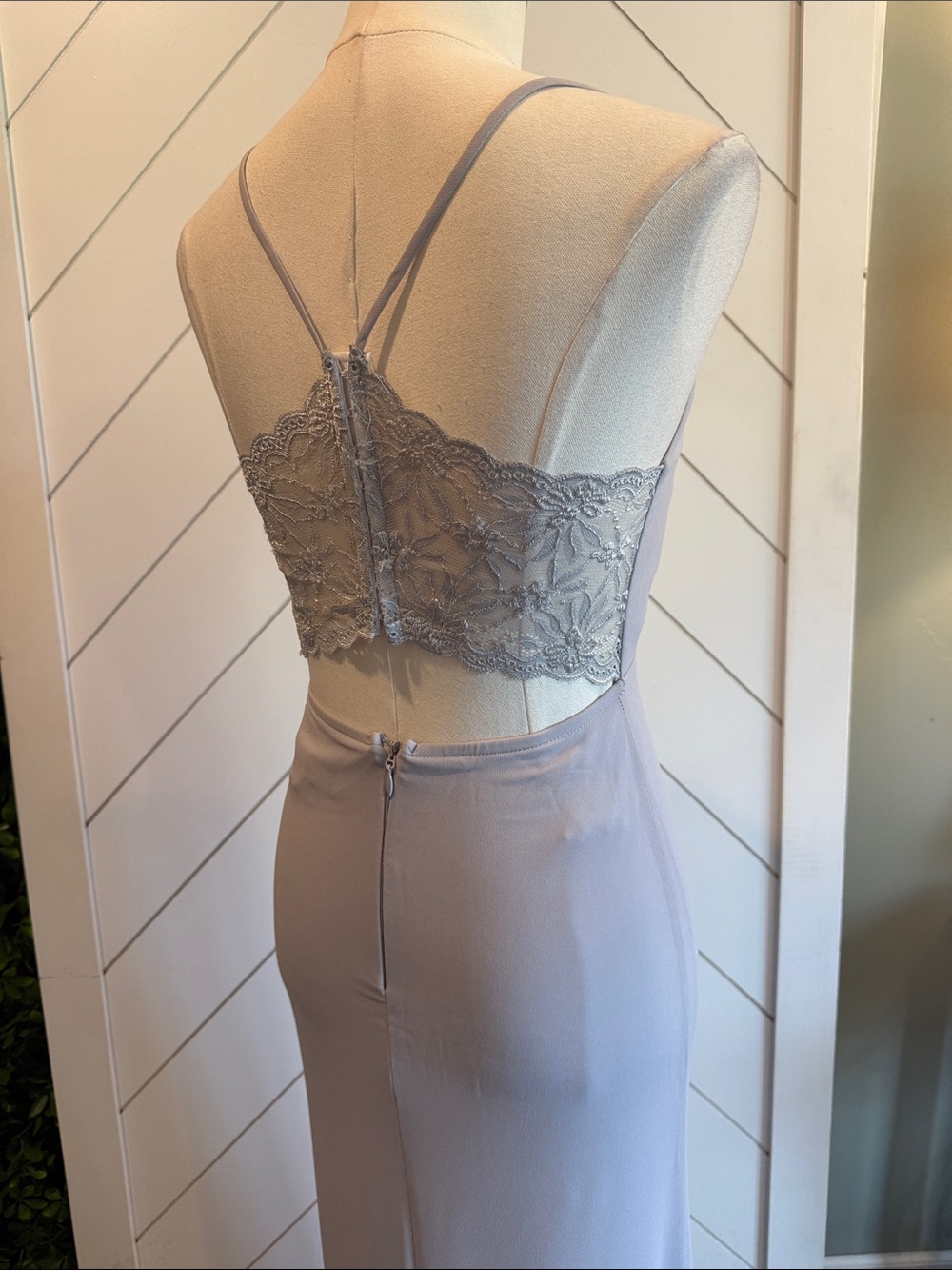 NWT- Story of a Starry Night Lavender Grey Backless Lace Maxi Dress - Picture 15 of 16